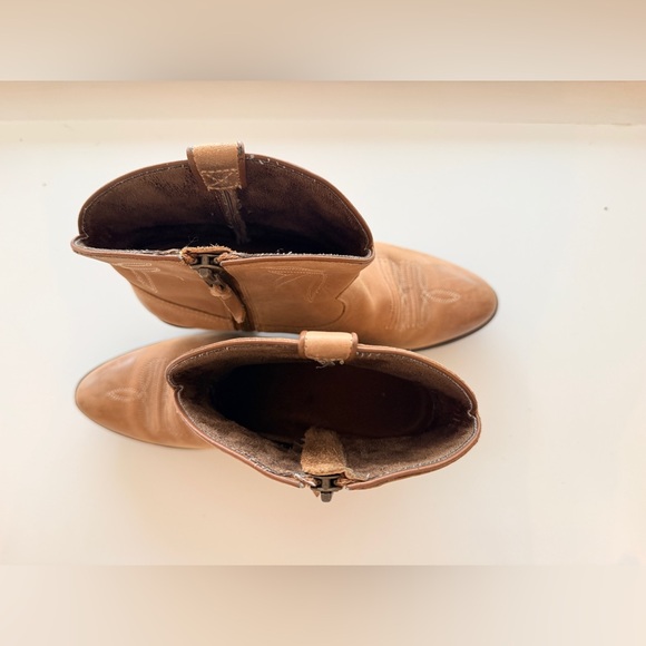 Ariat Boots Western Ankle Boots Tan Leather Back Zip Style 7.5B - Picture 5 of 12